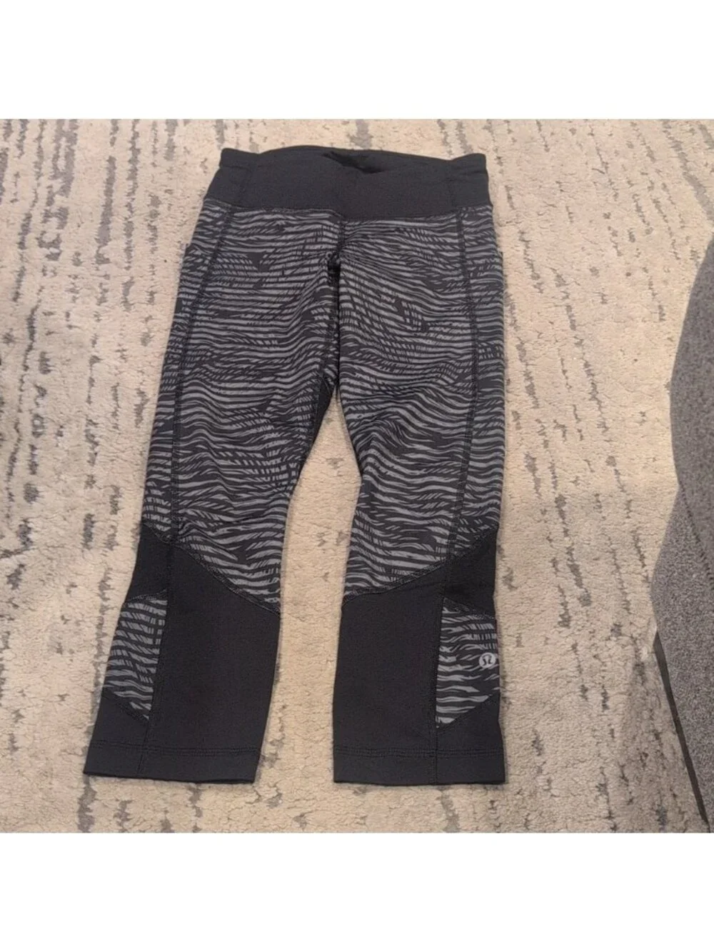 Run: Inspire Crop II *Full-On Luxtreme (Mesh)Stripe Play Slate Black / BLACK